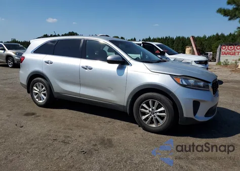 2019 Kia Sorento L из США, поврежденный, VIN 5XYPG4A30KG596489